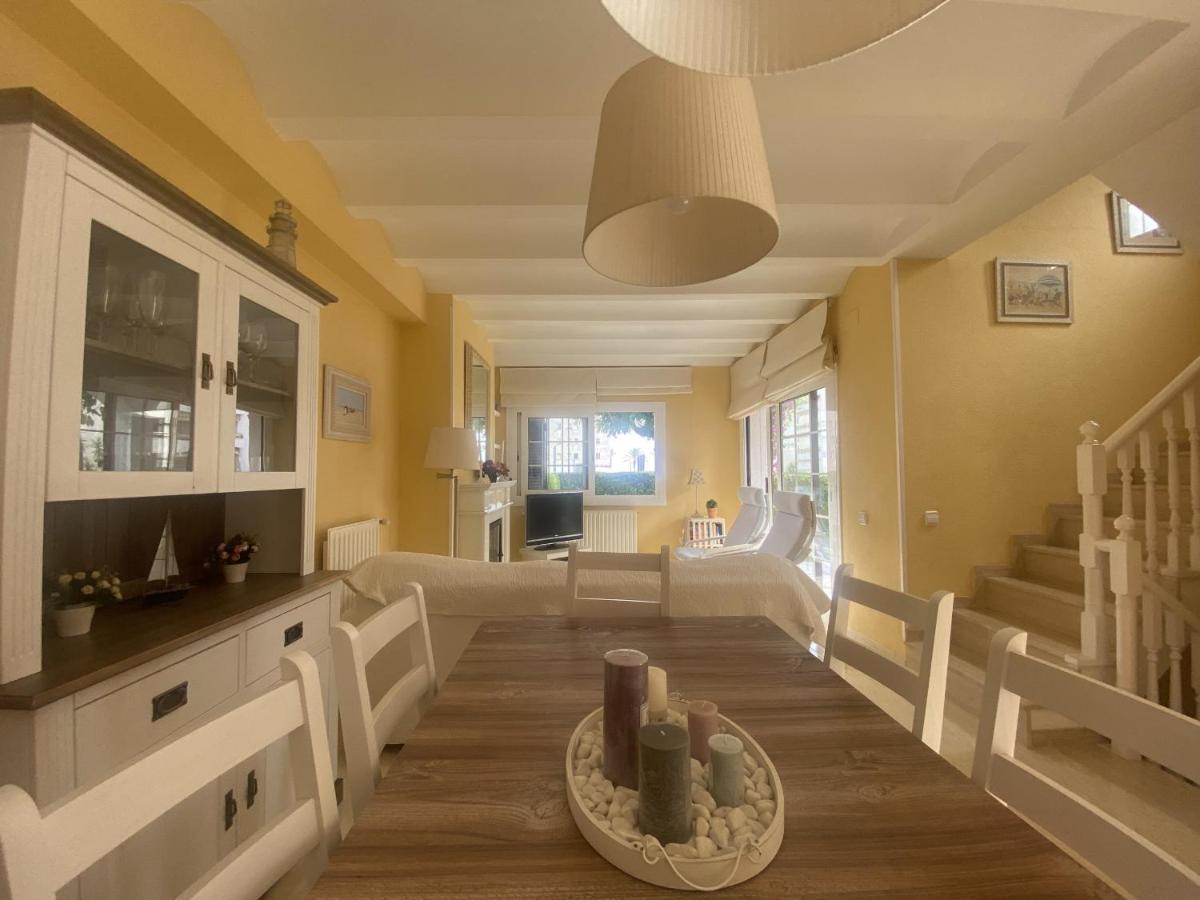 R17 Casa Merce Rodoreda Calafell Ngoại thất bức ảnh